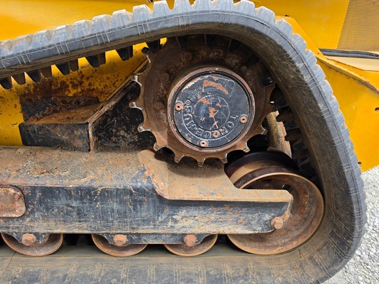 2018-deere-333g-image-15
