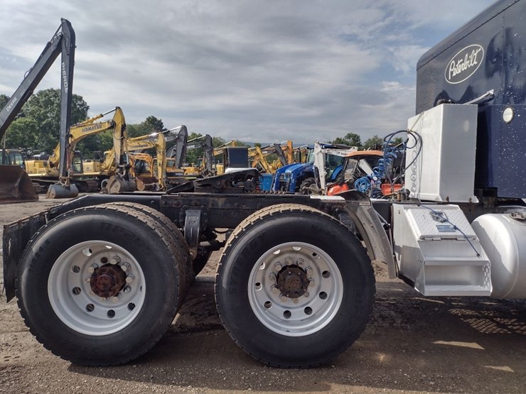 1995-peterbilt-378-image-29