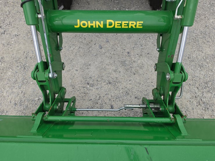 2023-john-deere-5100e-image-5