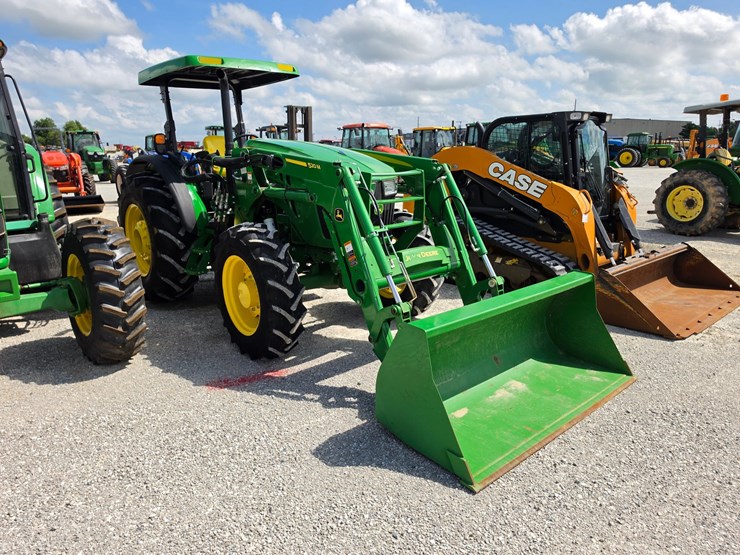2022-john-deere-5090e-image-25