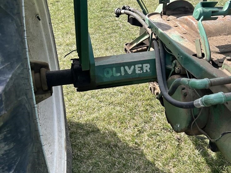 oliver-880-image-32