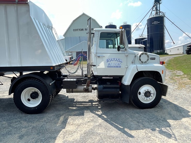 1990-ford-l8000-image-4