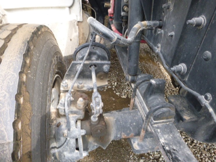 peterbilt-337-image-21