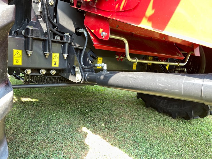 2018-case-ih-7240-image-24
