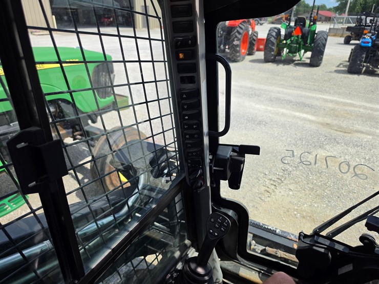 2021-new-holland-c345-image-10