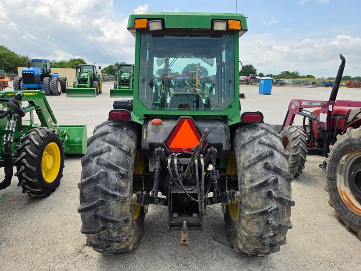 john-deere-5510-image-17