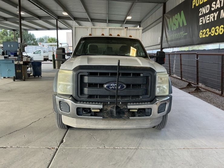 2012-ford-f550-image-3