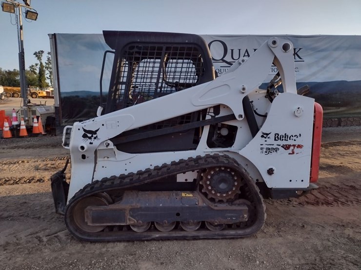 bobcat-t590-image-1