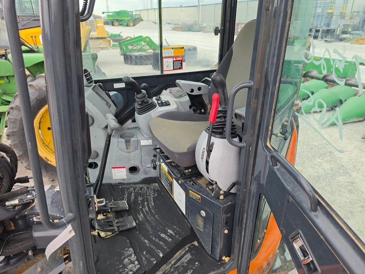 2021-hitachi-zx50u-5-image-8