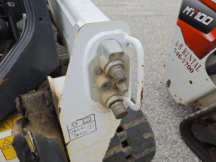 2022-bobcat-t550-image-12