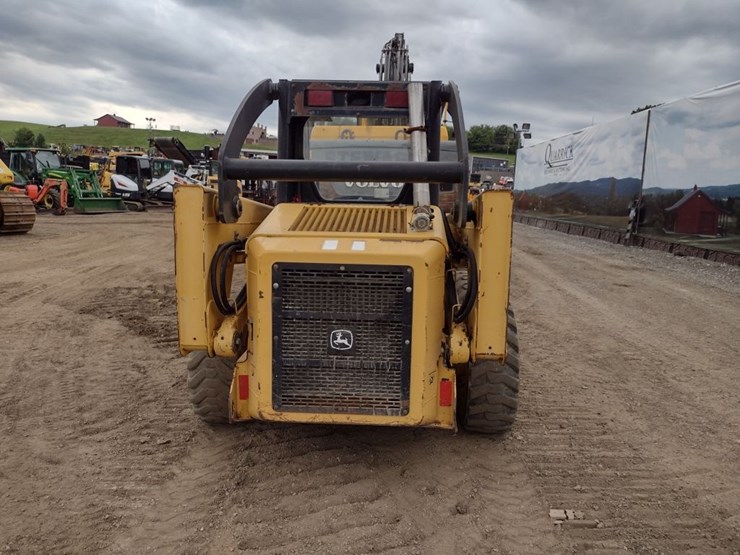 john-deere-317-image-4