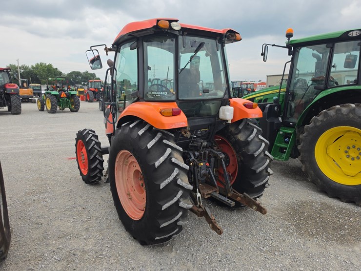 2016-kubota-m7060-image-22