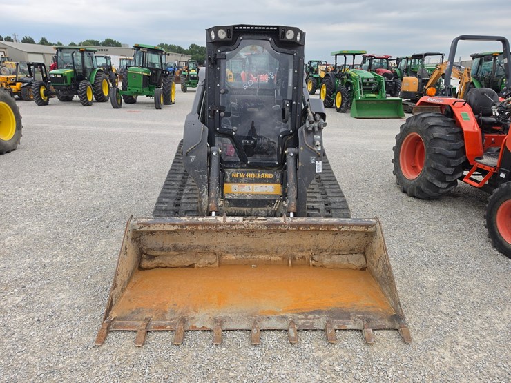 2022-new-holland-c232-image-2