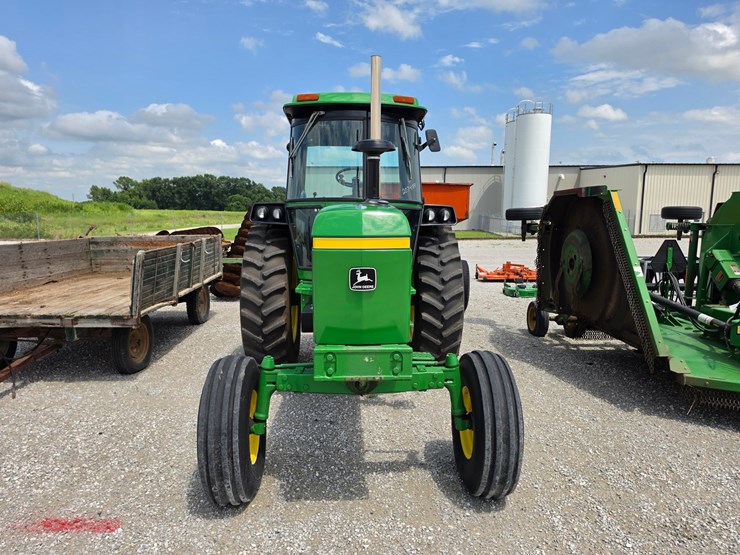 1981-john-deere-4040-image-2