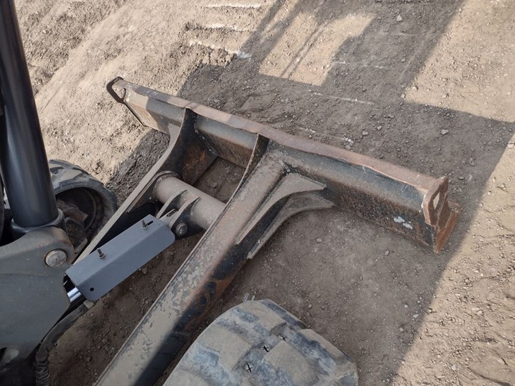 bobcat-e32-image-19