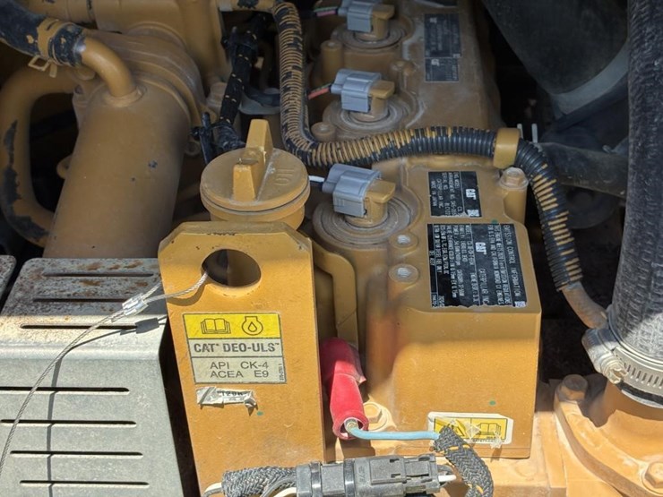 2020-caterpillar-289d3-image-25