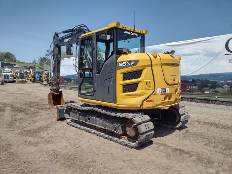 john-deere-85-image-54