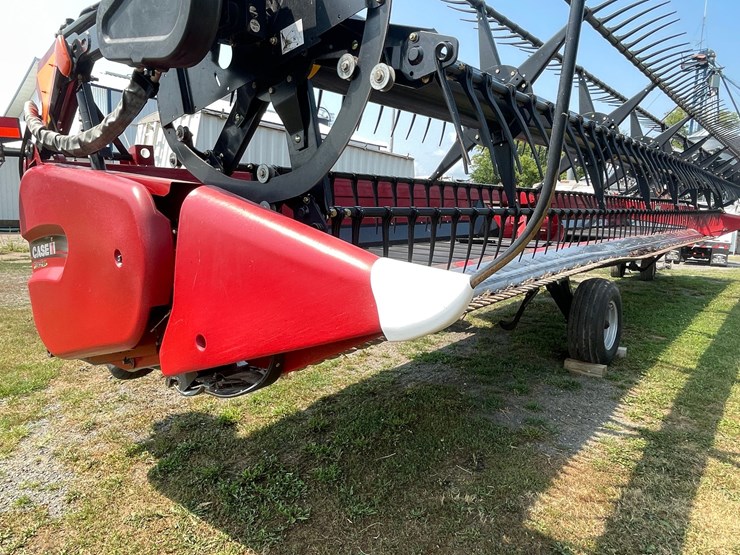 2018-case-ih-3162-image-42