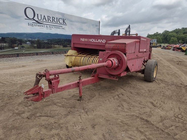 new-holland-320-image-22