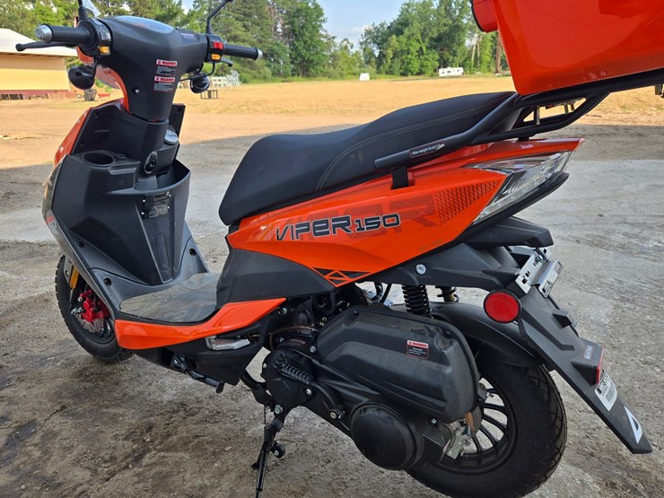 #8512-•-viper-150-moped-image-5