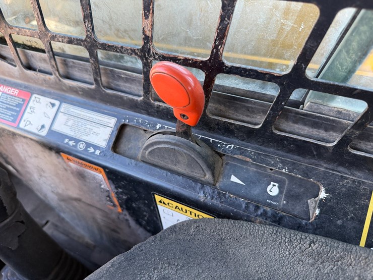 2004-john-deere-280-image-11