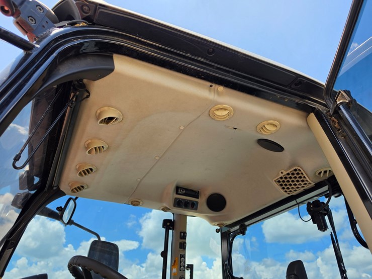 2021-massey-ferguson-6713-image-16