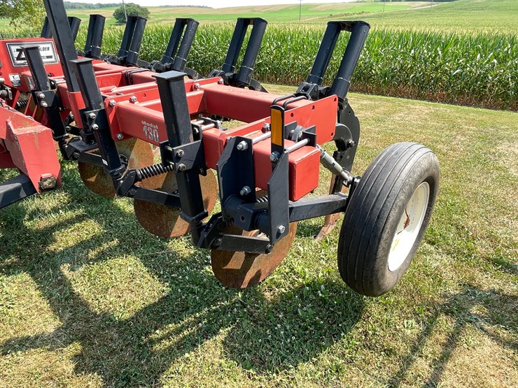 case-ih-5000-image-19