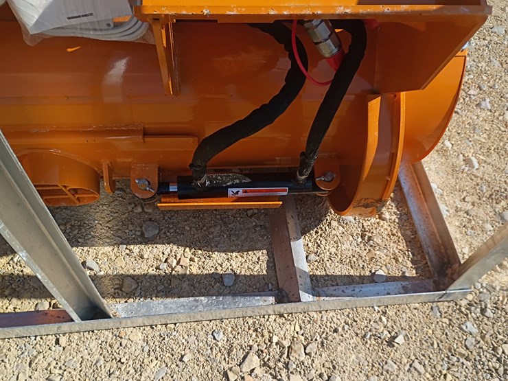 #l76-006-•-landhonor-concrete-mixer-skid-steer-attachment-image-11