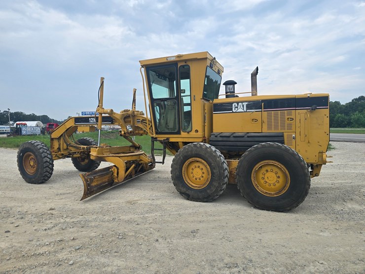 2007-caterpillar-12h-image-8