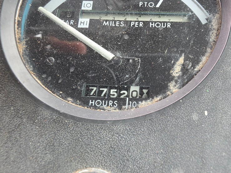 john-deere-4040-image-17