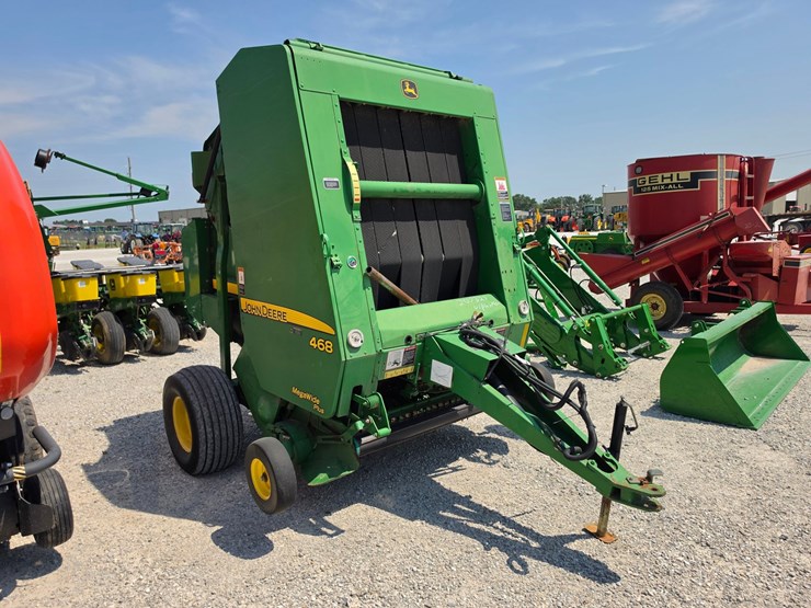2008-john-deere-468-image-13