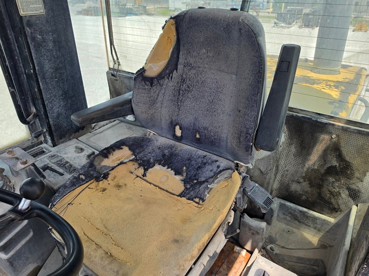 1998-caterpillar-it28g-image-12