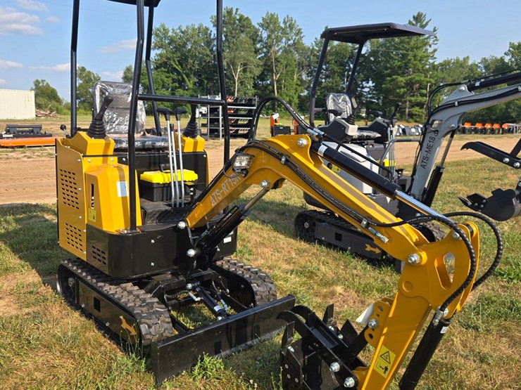 #8853-•-rt15r-z-mini-excavator-image-5