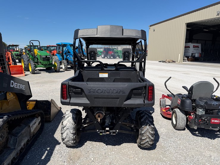 2021-honda-pioneer-700-image-11