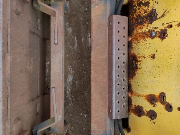 new-holland-ls180-image-21