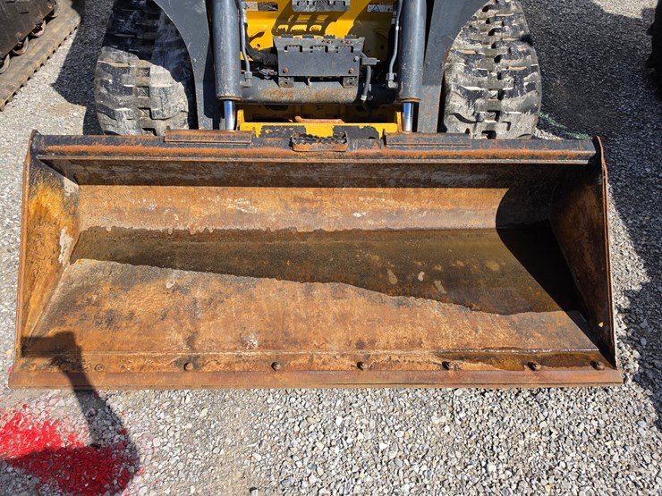 2018-deere-331g-image-3