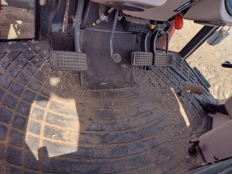kubota-m7060d-image-13