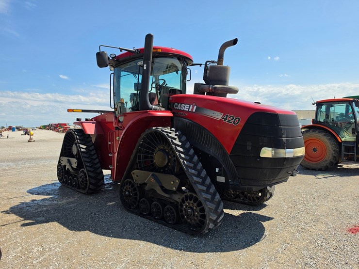 2014-case-ih-420-image-31