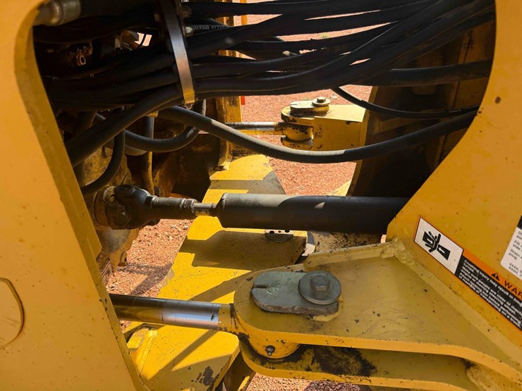deere-544h-image-11