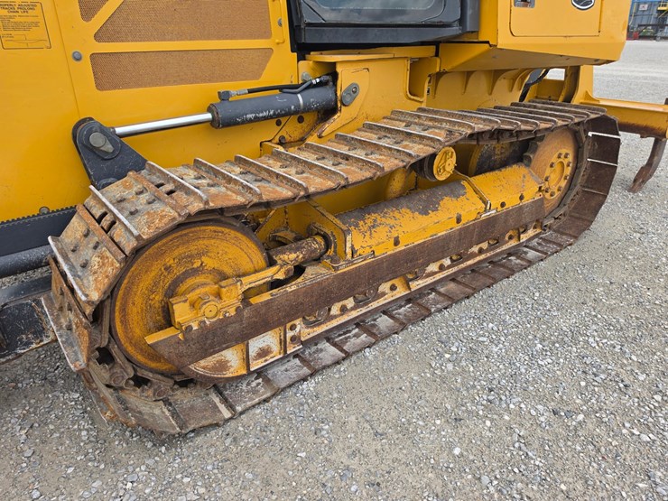 2016-deere-550k-xlt-image-13