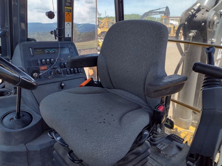 deere-310l-image-12
