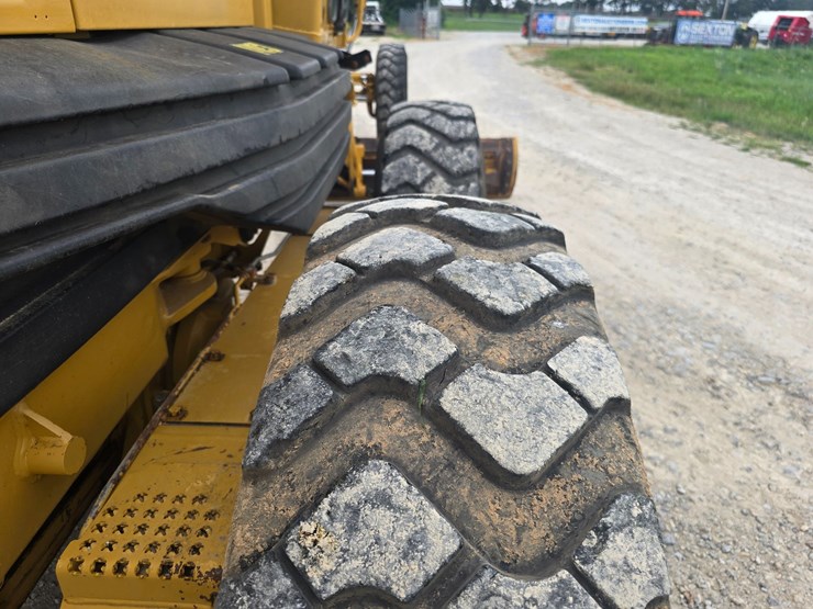 2007-caterpillar-12h-image-55