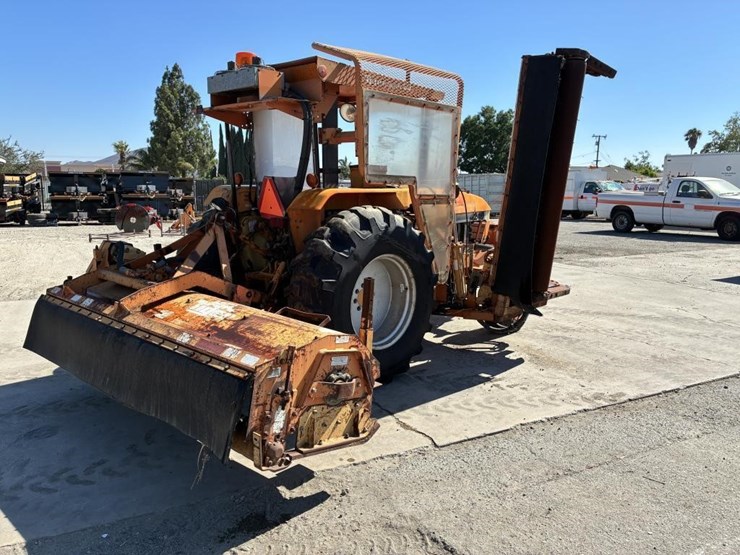 case-ih-4240-image-3