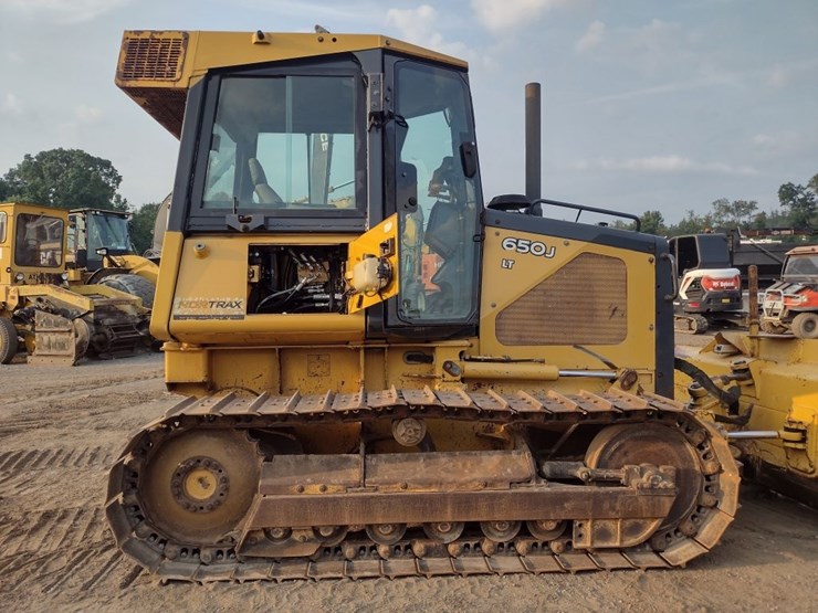 deere-650j-lt-image-24