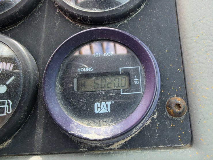 1999-caterpillar-th63-image-11