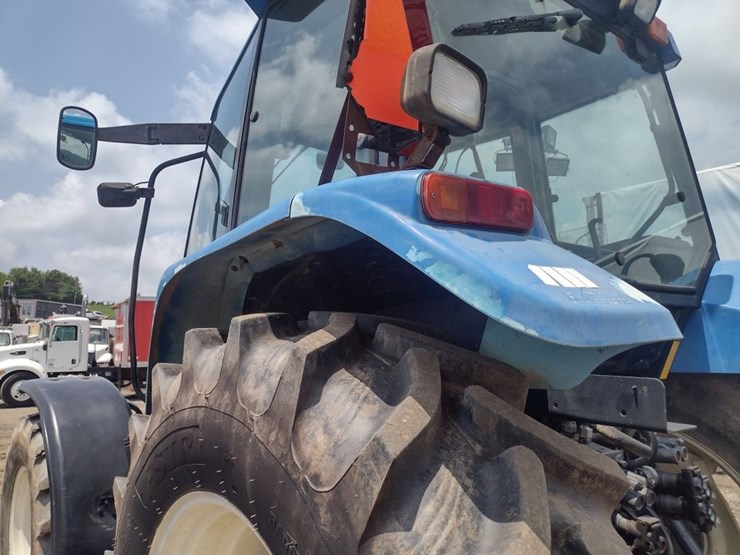 new-holland-ts100-image-16