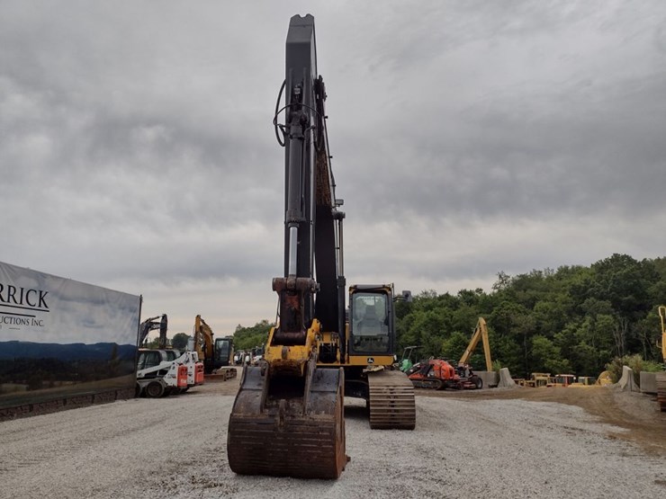 deere-380g-lc-image-2