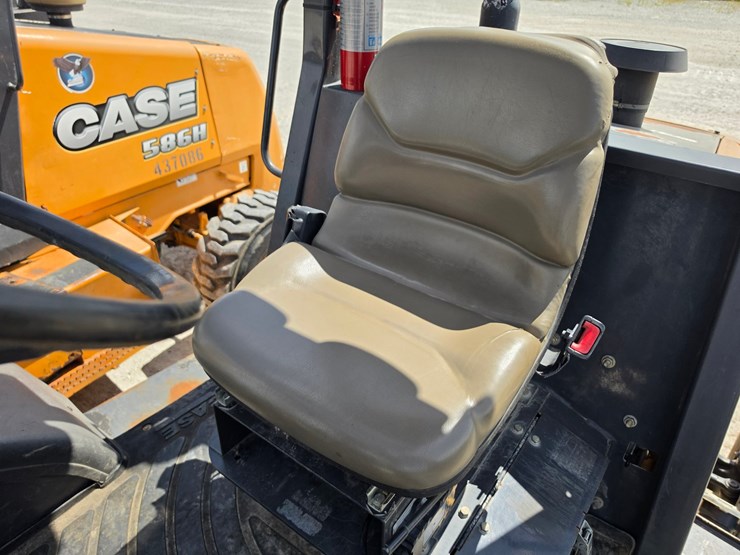 2019-case-588h-image-8