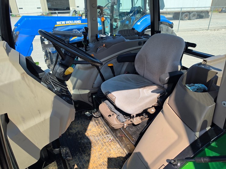 2020-john-deere-6105e-image-7