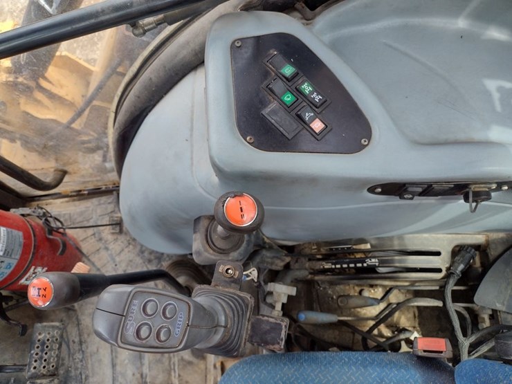 new-holland-ts6.120-image-11